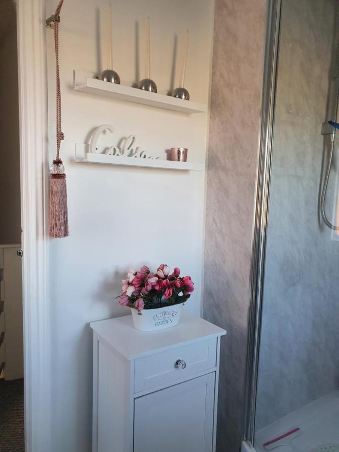 Home From Home Guest House Rochford Extérieur photo