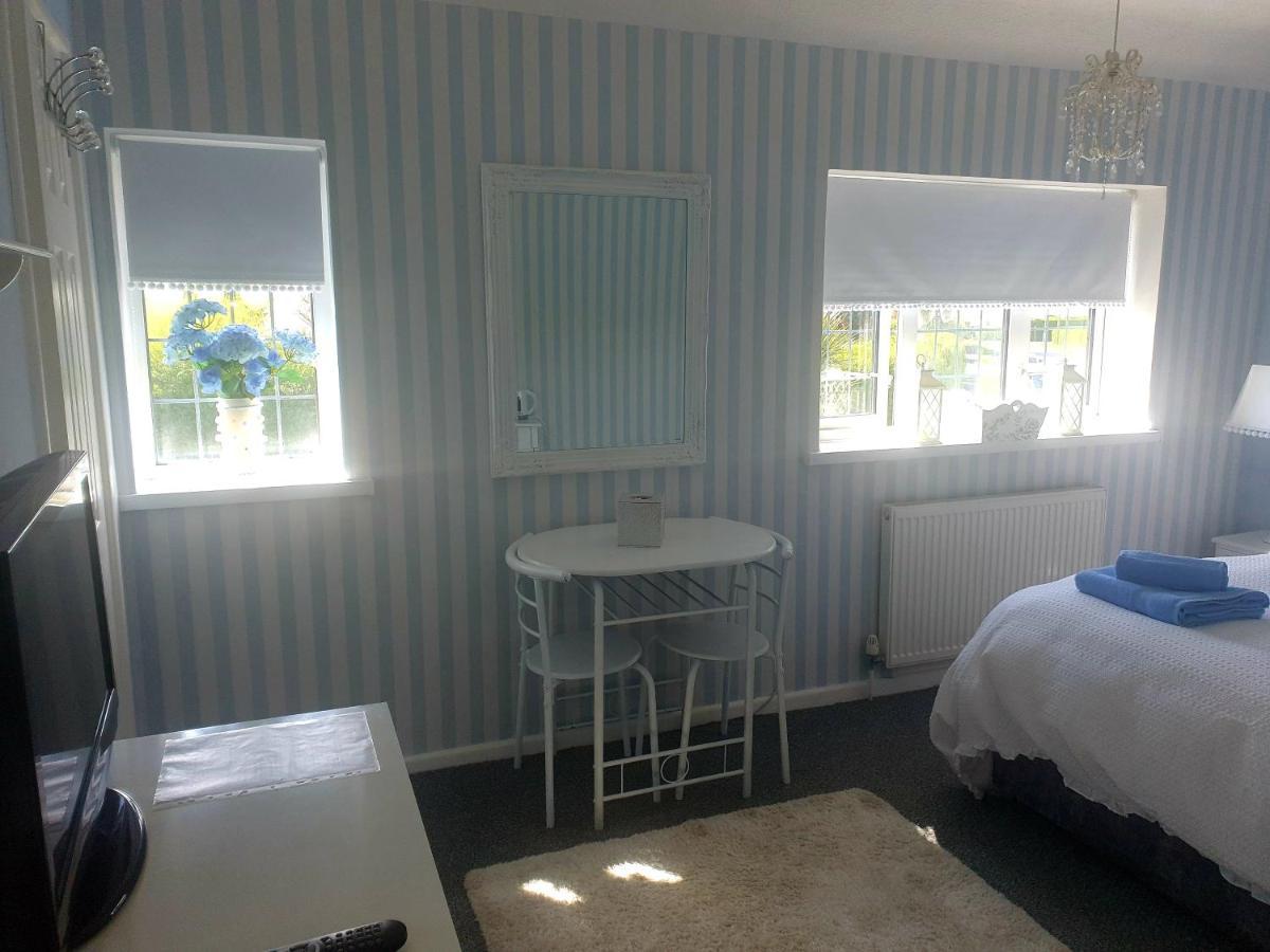 Home From Home Guest House Rochford Extérieur photo
