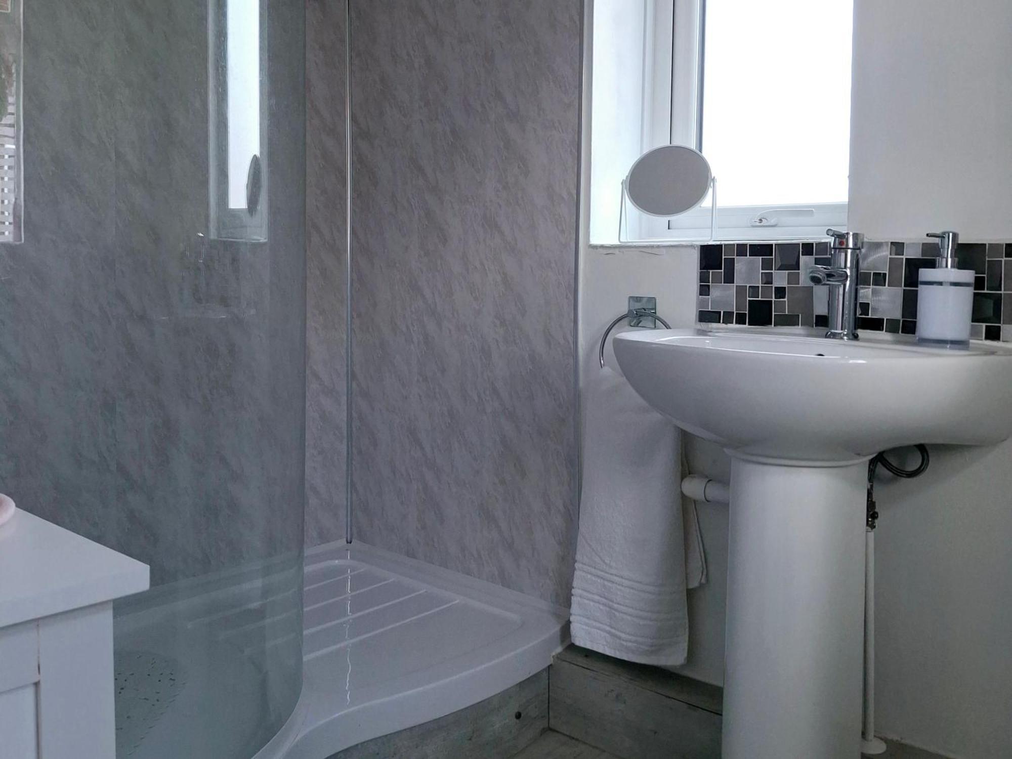 Home From Home Guest House Rochford Extérieur photo